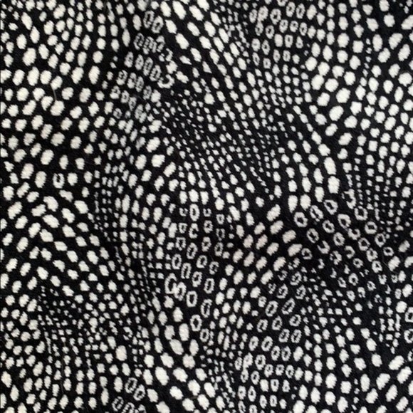 ANN TAYLOR Knit Knee High Waisted Pencil Skirt Mosaic print Black/white. (S) - Picture 10 of 16